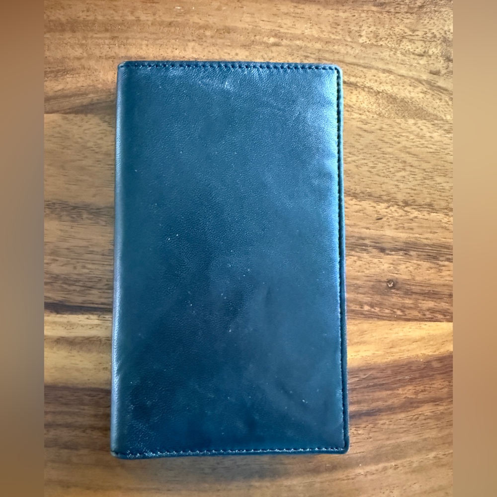 Elegant Black Leather Wallet/Card Holder